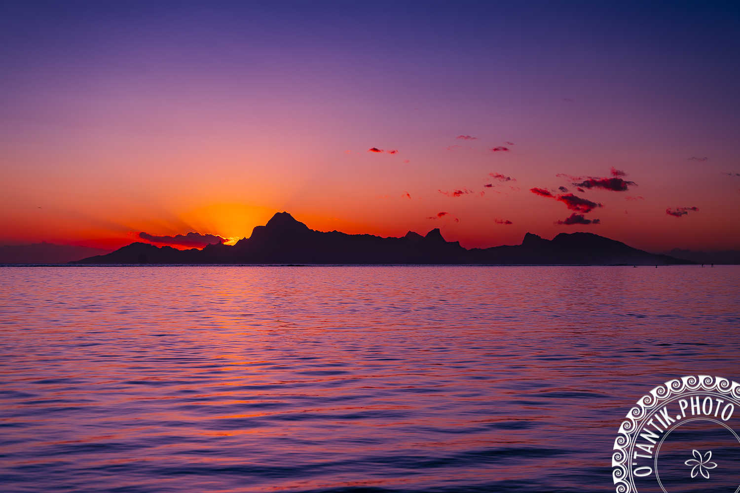 Tahiti - Soleil couchant sur Moorea